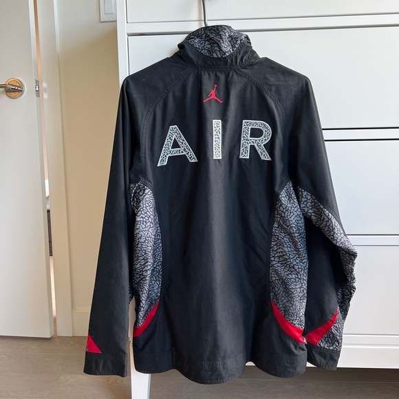 Nike Jordan men’s flight elephant print zip up jacket in size Small - Picture 2 of 4